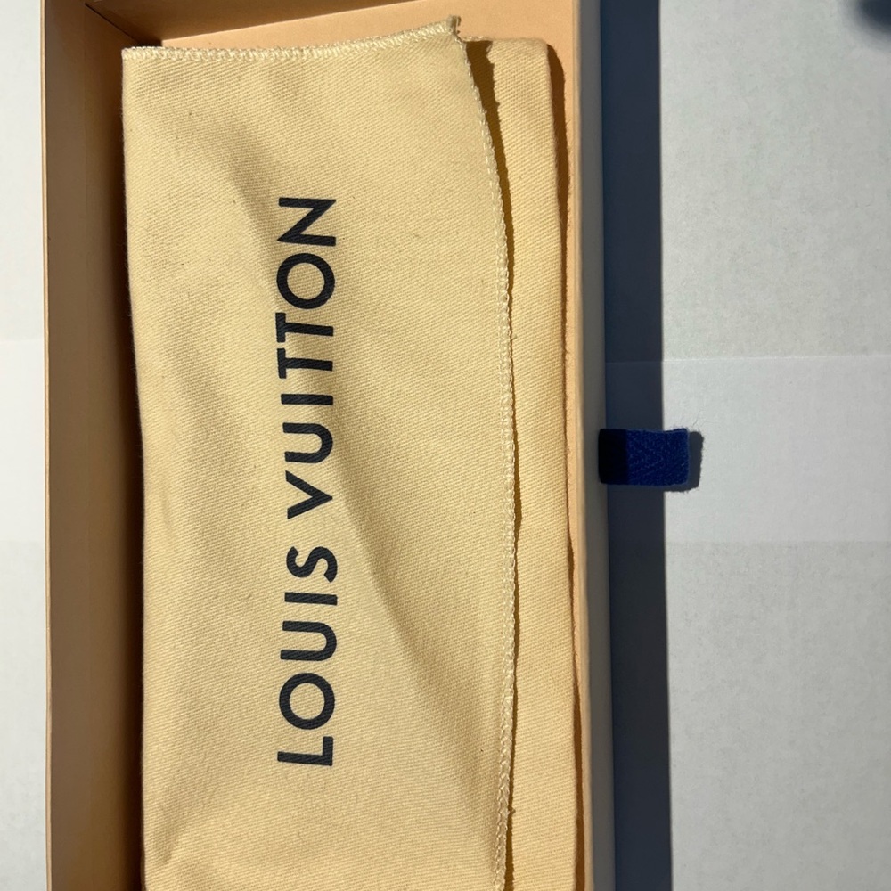 Louis Vuitton Zippy Wallet - Picture 5 of 5